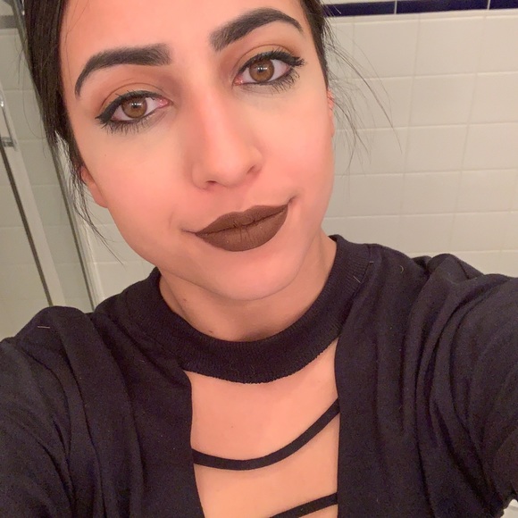 Meet your Posher, Melissa - Picture 3 of 4